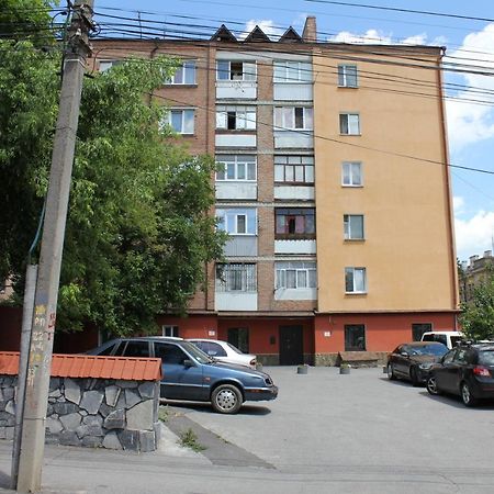 Уютная Vip-Студия В Центре. Vinnytsia Bagian luar foto