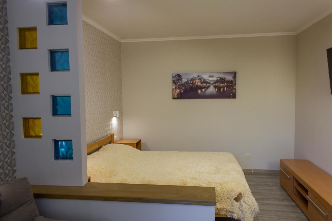 Уютная Vip-Студия В Центре. Vinnytsia Bagian luar foto