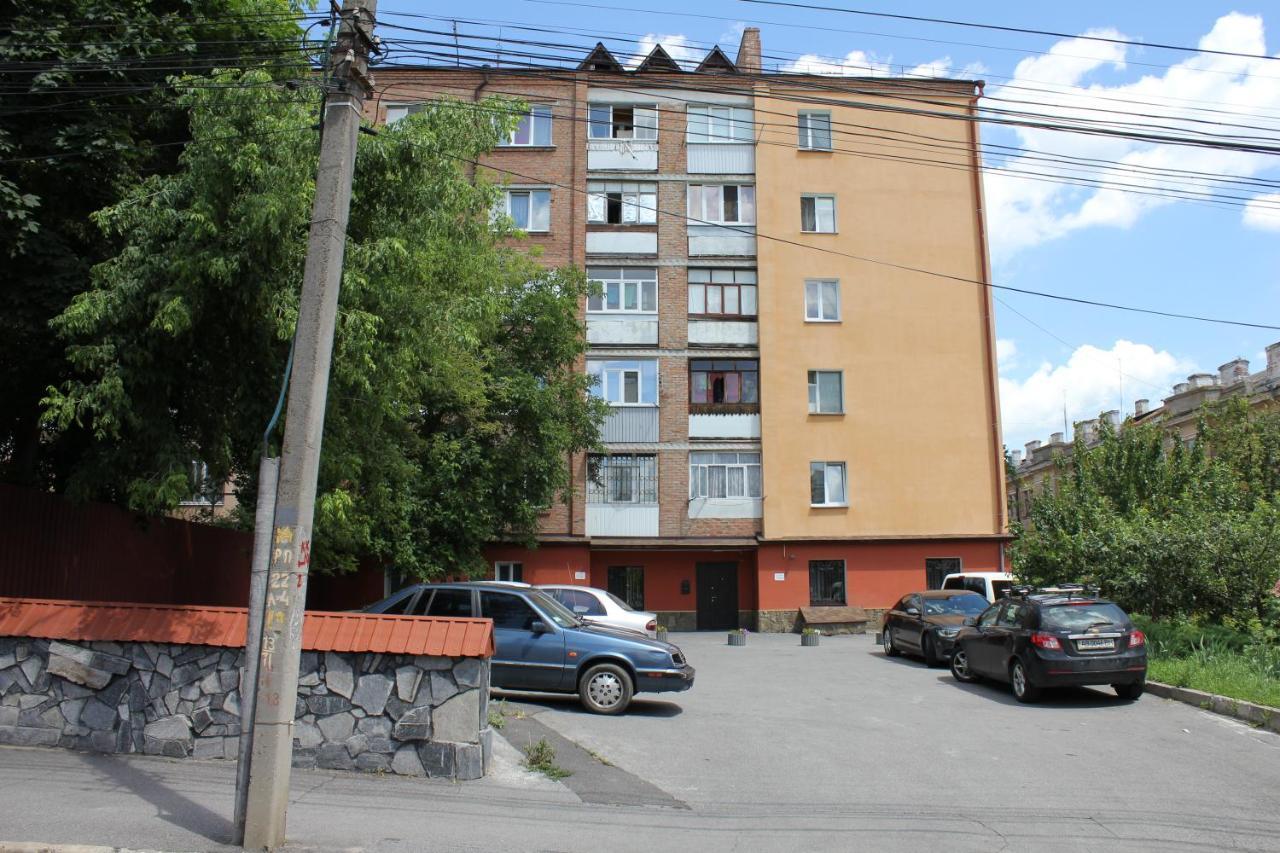 Уютная Vip-Студия В Центре. Vinnytsia Bagian luar foto