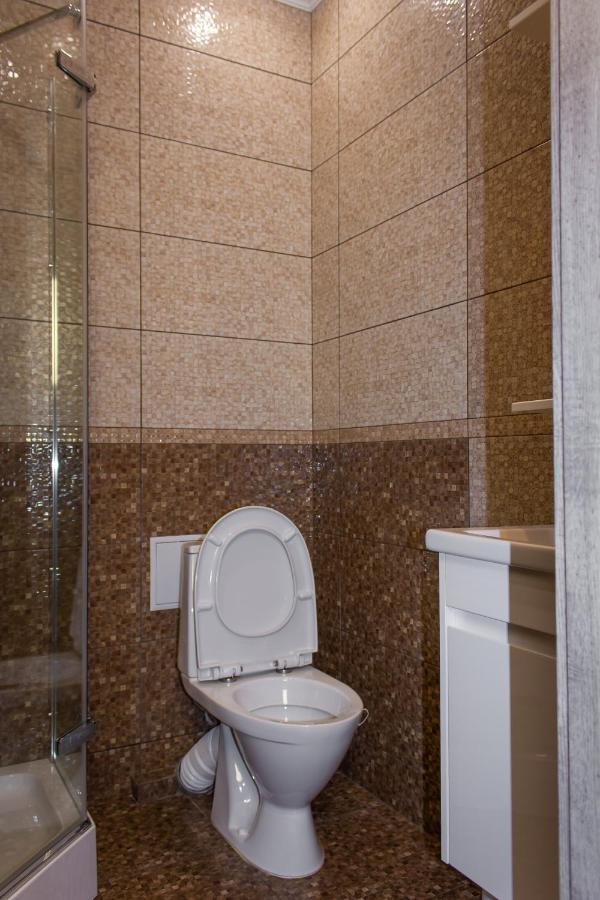 Уютная Vip-Студия В Центре. Vinnytsia Bagian luar foto